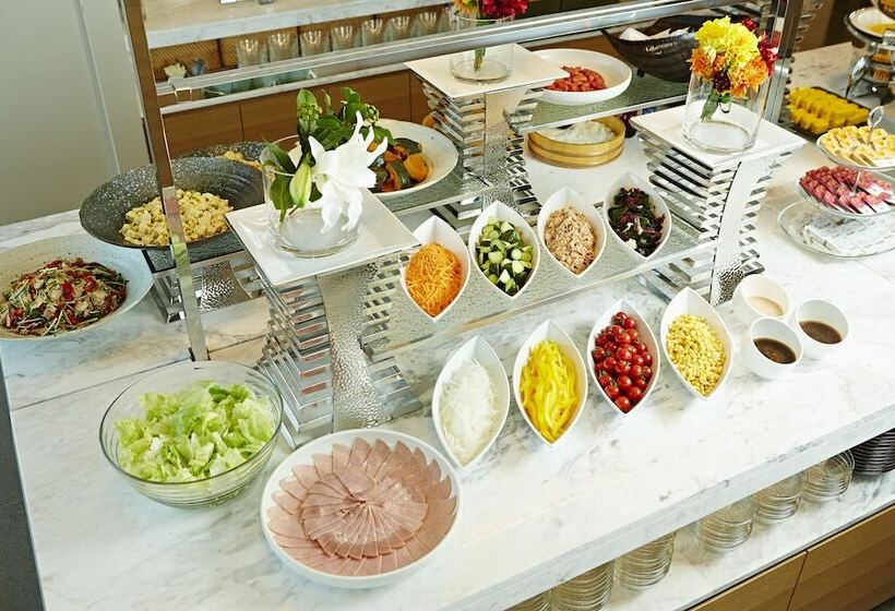 Candeo Hotels Matsuyama Okaido