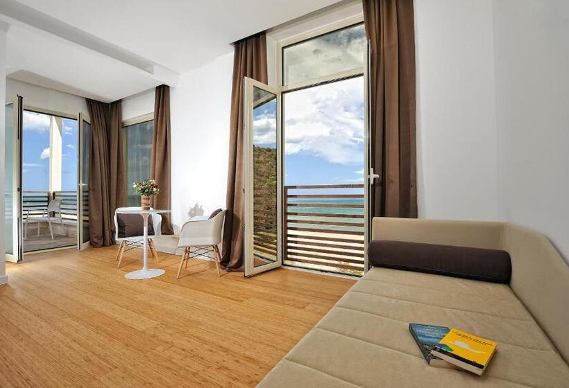 בית מלון כפרי Club Torre Salinas   Adults Only