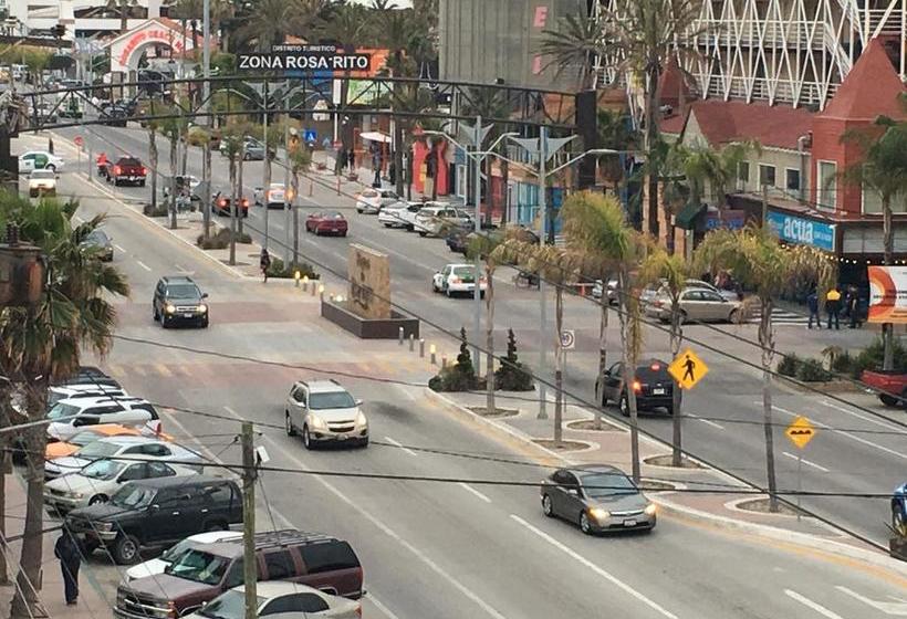 בית מלון כפרי Del Sol Inn