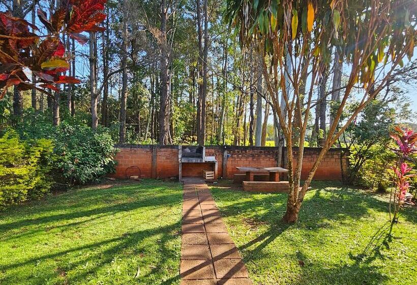 ホテル Cabañas El Refugio Del Mensu