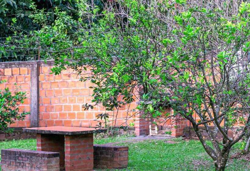 ホテル Cabañas El Refugio Del Mensu