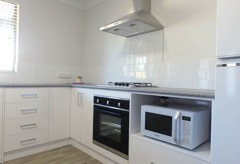 فندق Esperance Bay Holiday Park