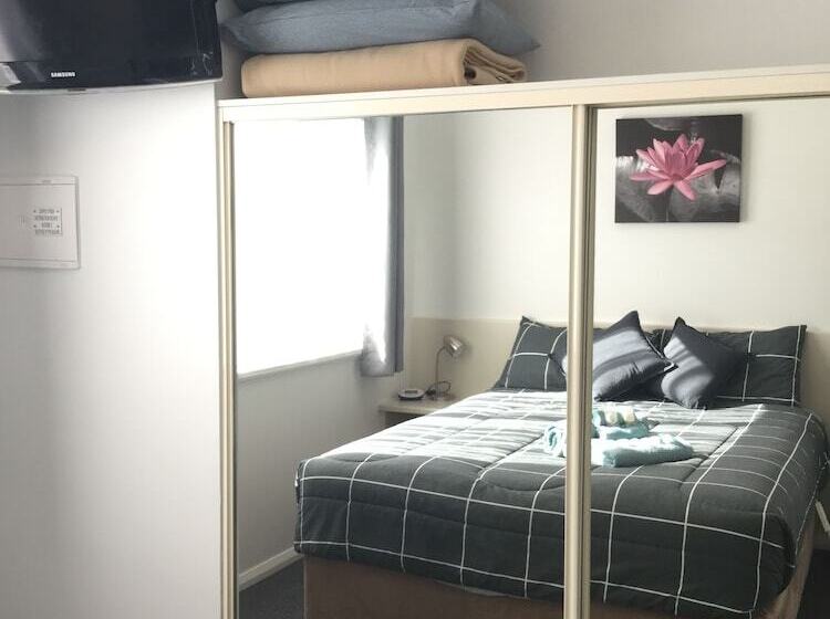 فندق Esperance Bay Holiday Park