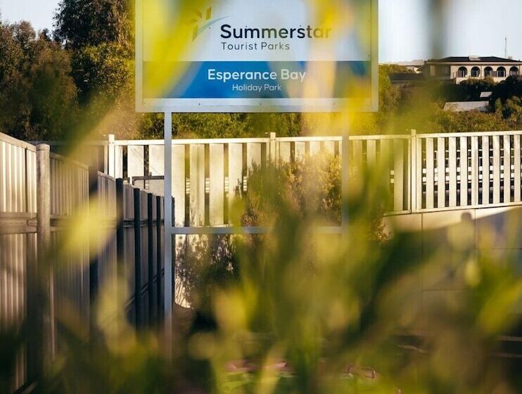 فندق Esperance Bay Holiday Park