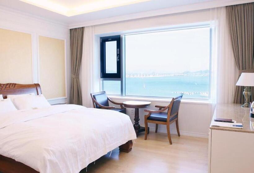 Отель Fontana Beach