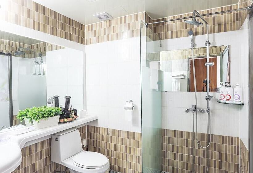 ホテル Gunsan Alice