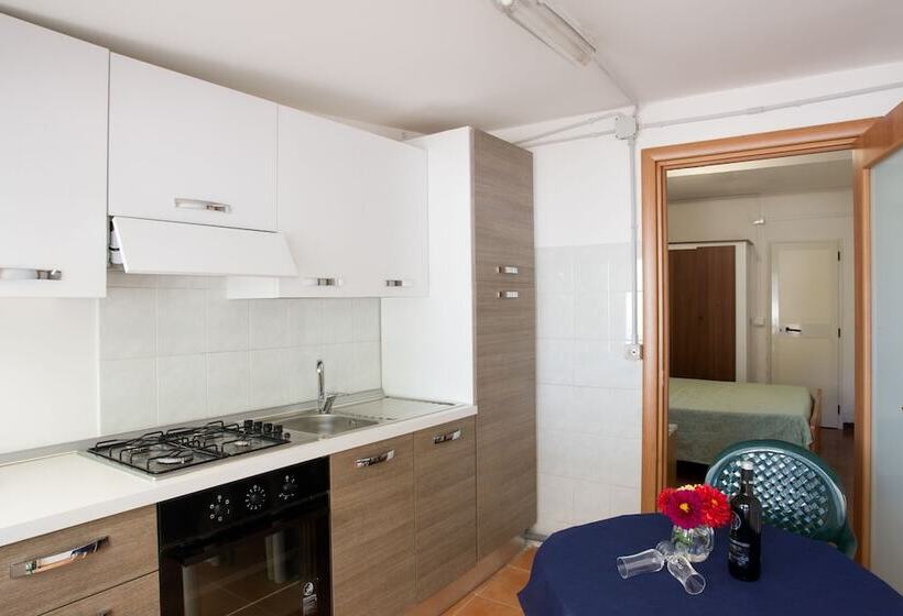 Отель Intercamping Apollo