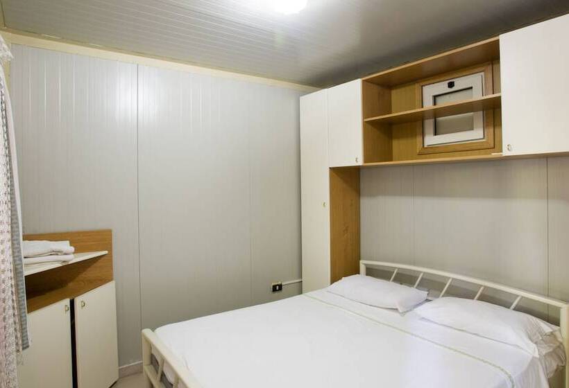 Отель Intercamping Apollo