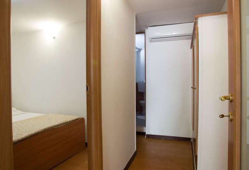 Отель Intercamping Apollo