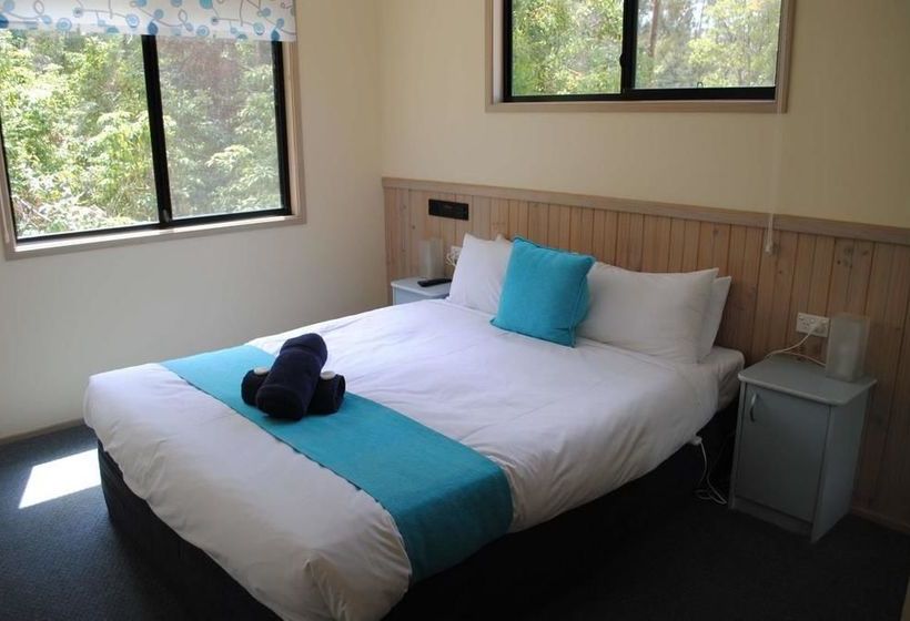 בית מלון כפרי Island View Beach Resort