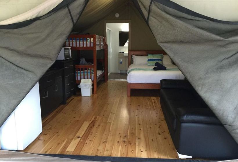 בית מלון כפרי Island View Beach Resort