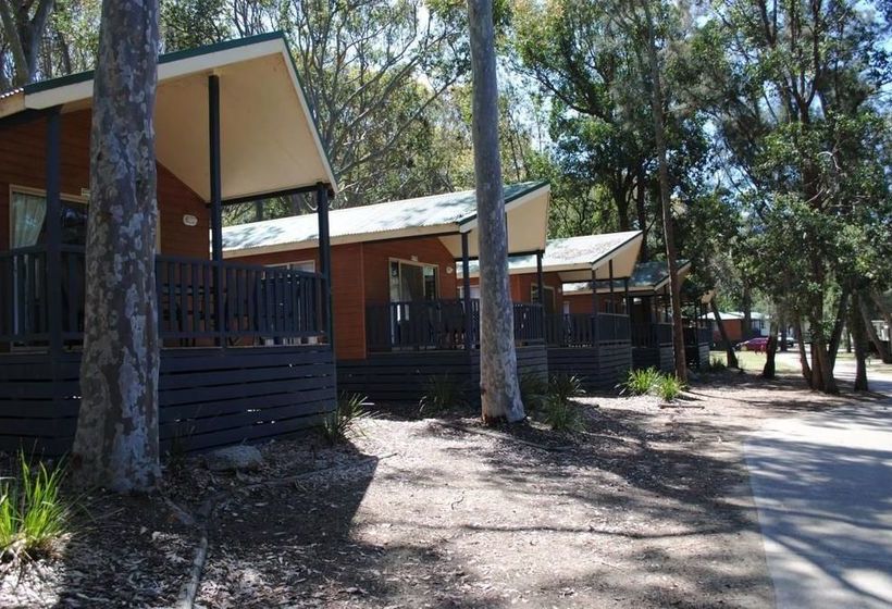 בית מלון כפרי Island View Beach Resort