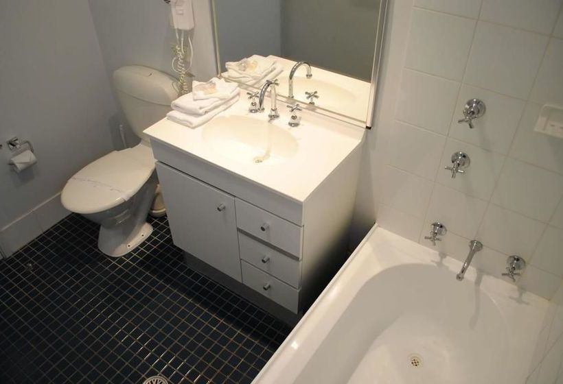 בית מלון כפרי Island View Beach Resort