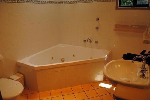 בית מלון כפרי Island View Beach Resort