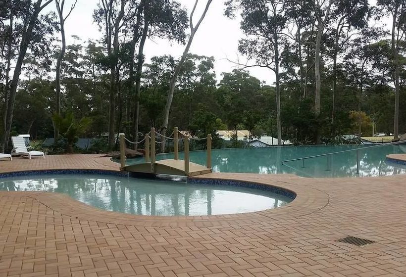 בית מלון כפרי Island View Beach Resort