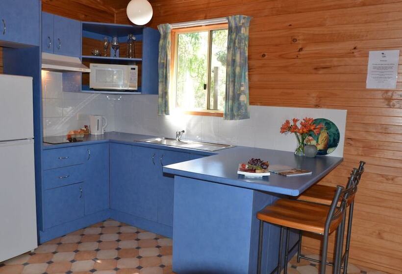 בית מלון כפרי Jervis Bay Cabins & Hidden Creek Campsite