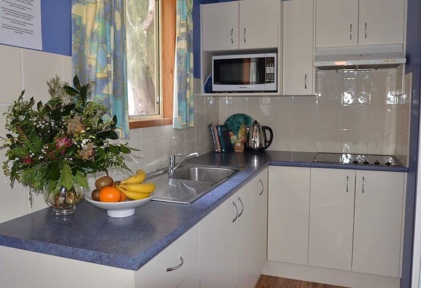 בית מלון כפרי Jervis Bay Cabins & Hidden Creek Campsite