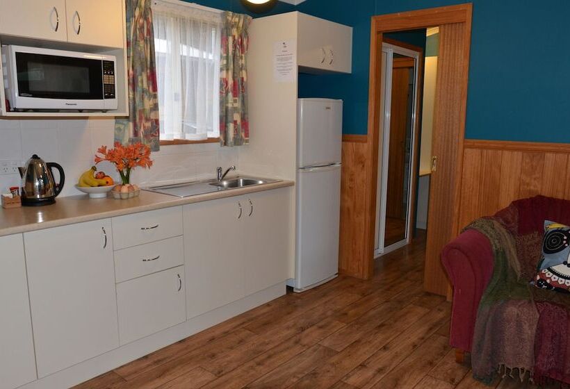 בית מלון כפרי Jervis Bay Cabins & Hidden Creek Campsite