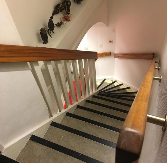 فندق L Den Gyllene Geten