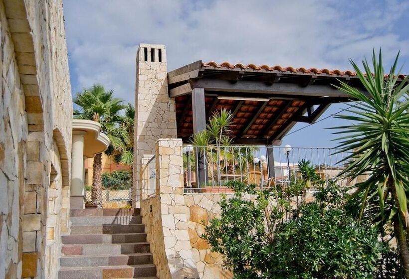 Отель Libyssonis