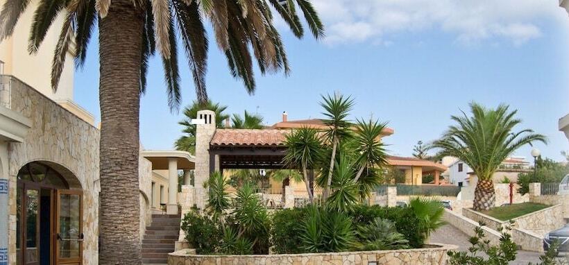 Отель Libyssonis