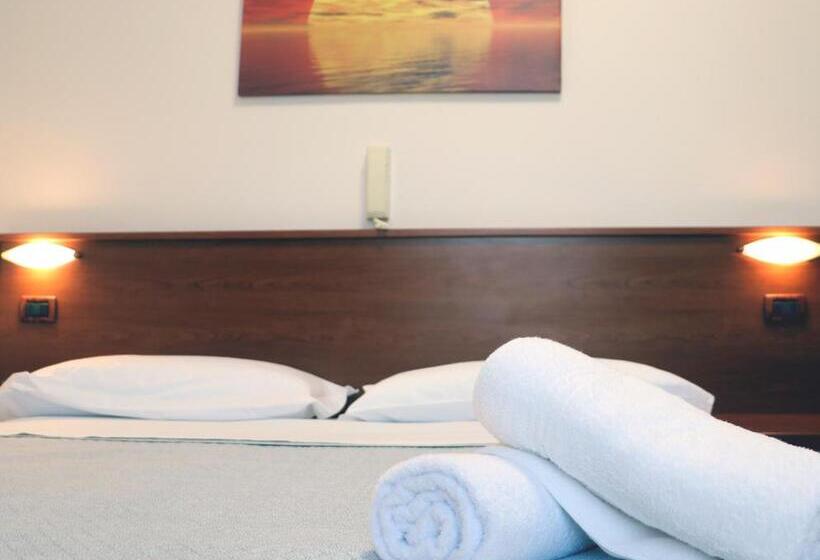 酒店 Lora Rda Luxury