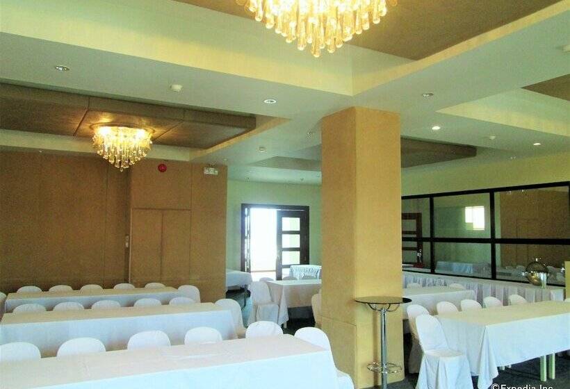 هتل Marianne Suites