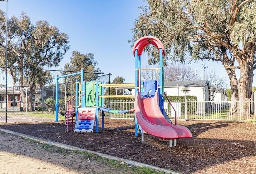 בית מלון כפרי Nrma Yarrawonga Mulwala Holiday Park