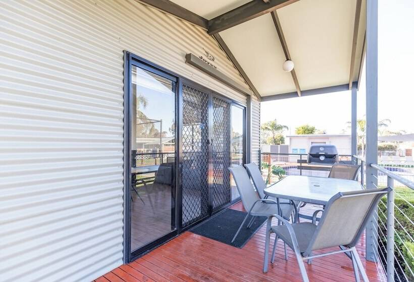 בית מלון כפרי Nrma Yarrawonga Mulwala Holiday Park