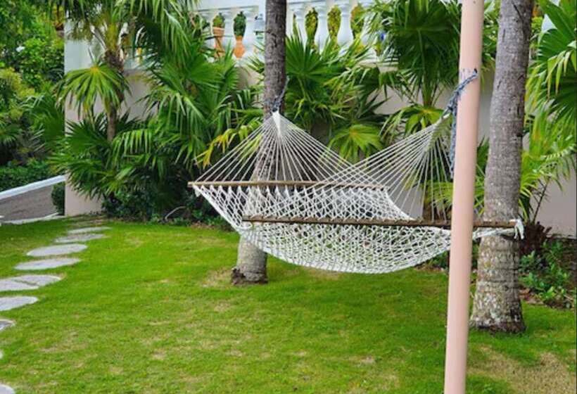 בית מלון כפרי Ocean West Boutique