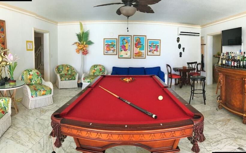 בית מלון כפרי Ocean West Boutique