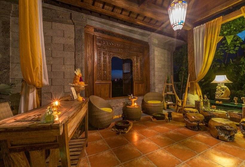 בית מלון כפרי Om Ham Retreat And Resort