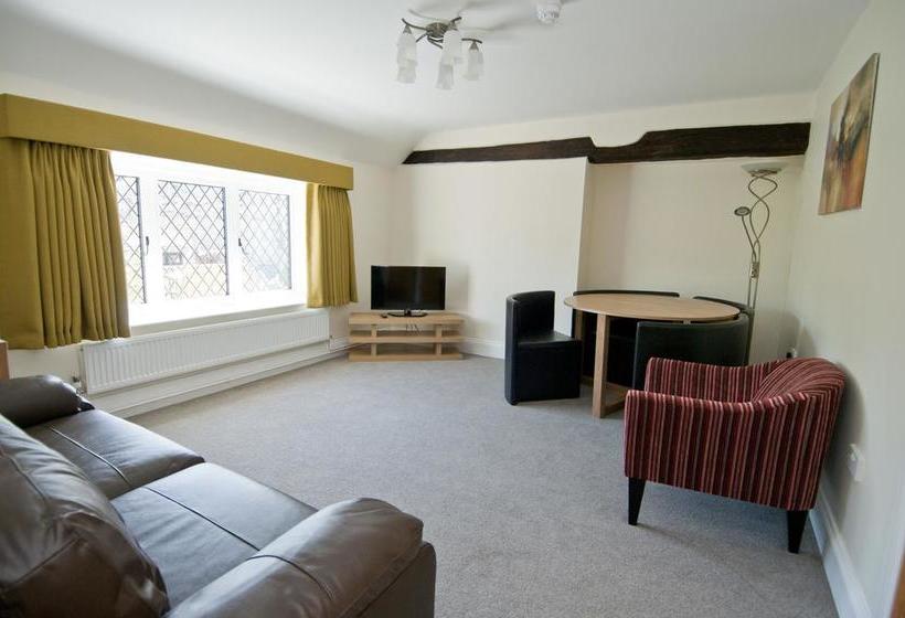 Отель Priory Court