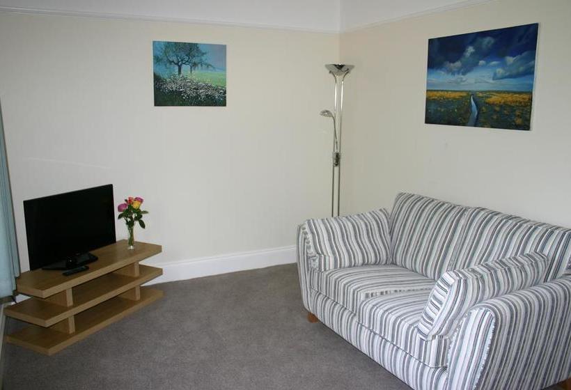 Отель Priory Court