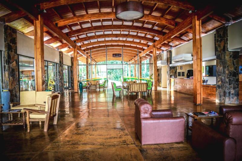 Rainforest Hotel & Cabañas