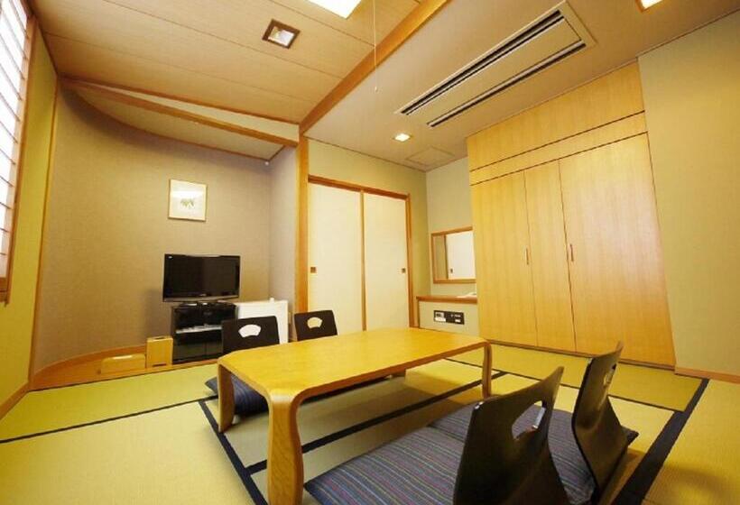 Отель Route Inn Seibu Chichibu Ekimae