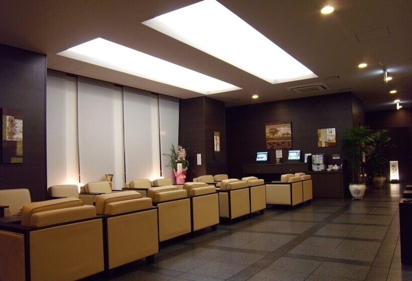 فندق Route Inn Tsuruoka Ekimae