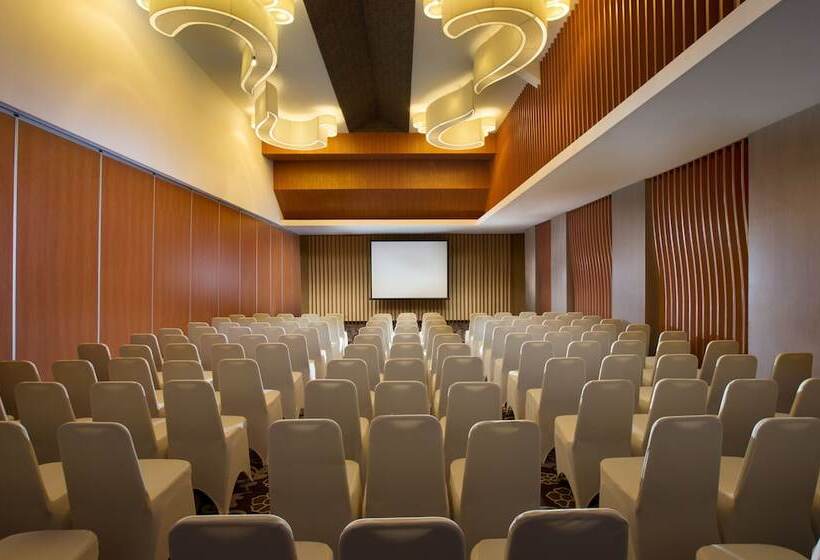 Отель Santika Banyuwangi