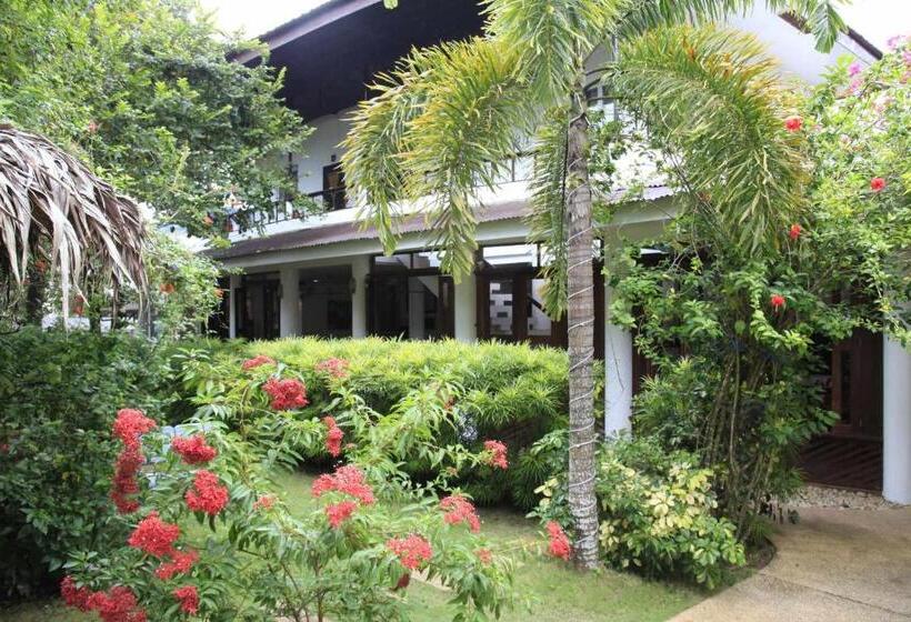 هتل Sunz En Coron Resort