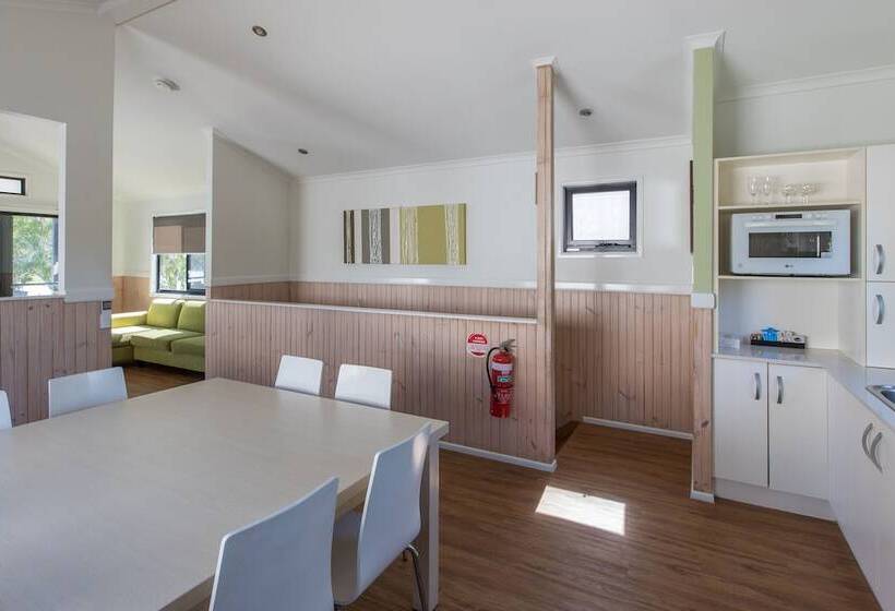 בית מלון כפרי Tallebudgera Creek Tourist Park