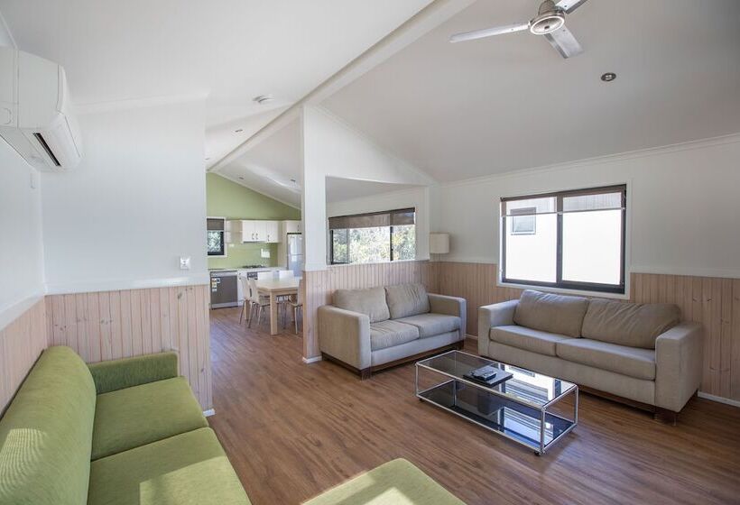 בית מלון כפרי Tallebudgera Creek Tourist Park