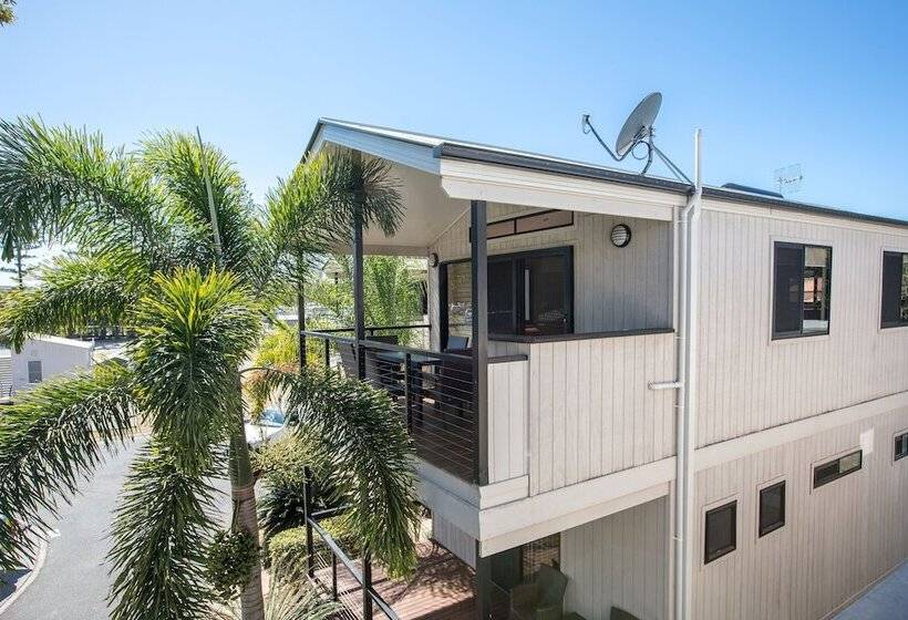 בית מלון כפרי Tallebudgera Creek Tourist Park