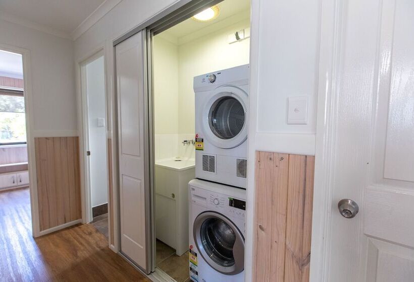 בית מלון כפרי Tallebudgera Creek Tourist Park