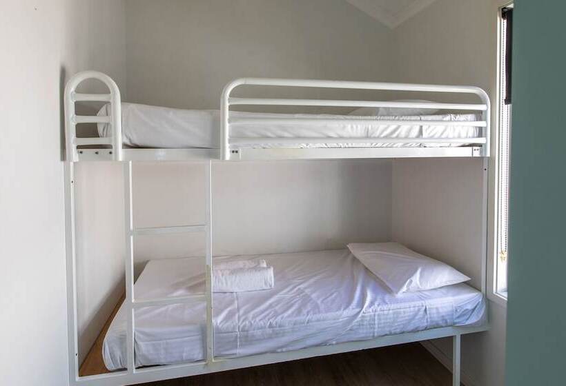 בית מלון כפרי Tallebudgera Creek Tourist Park