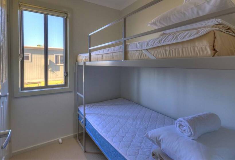 בית מלון כפרי Tasman Holiday Parks   Lake Mulwala