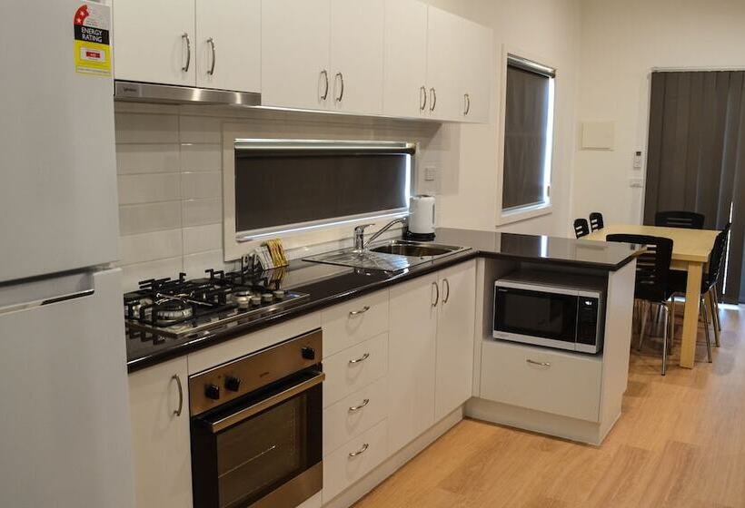 בית מלון כפרי Tasman Holiday Parks   Lake Mulwala