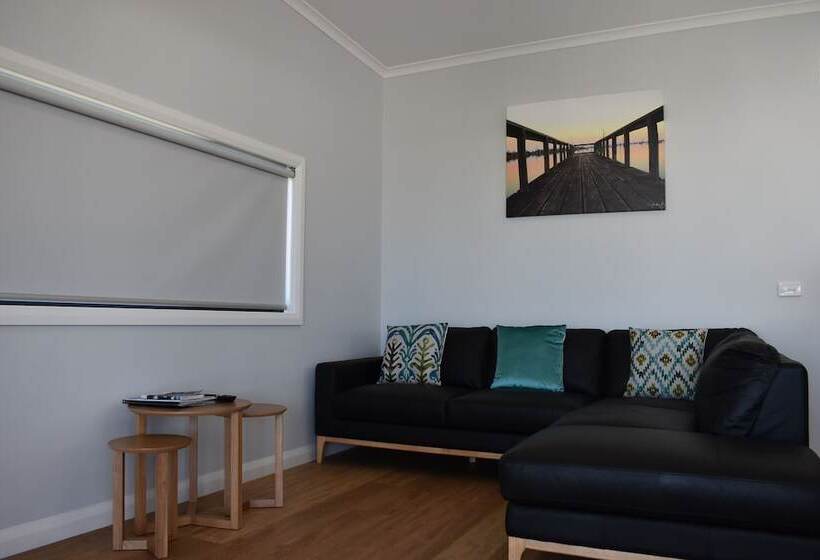 בית מלון כפרי Tasman Holiday Parks   Lake Mulwala