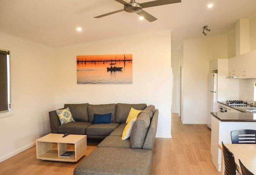 בית מלון כפרי Tasman Holiday Parks   Lake Mulwala