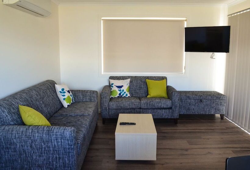 בית מלון כפרי Tasman Holiday Parks   Lake Mulwala