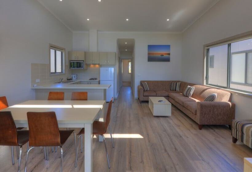 בית מלון כפרי Tasman Holiday Parks   Lake Mulwala